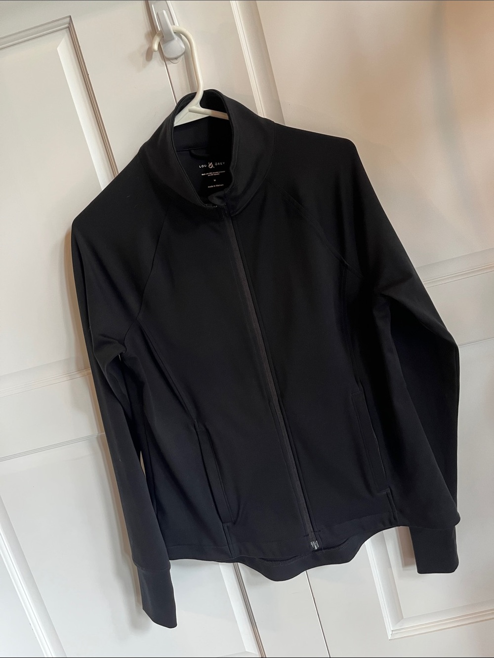 Lou & Grey Woman’s Black Zip-Front Performance Jacket